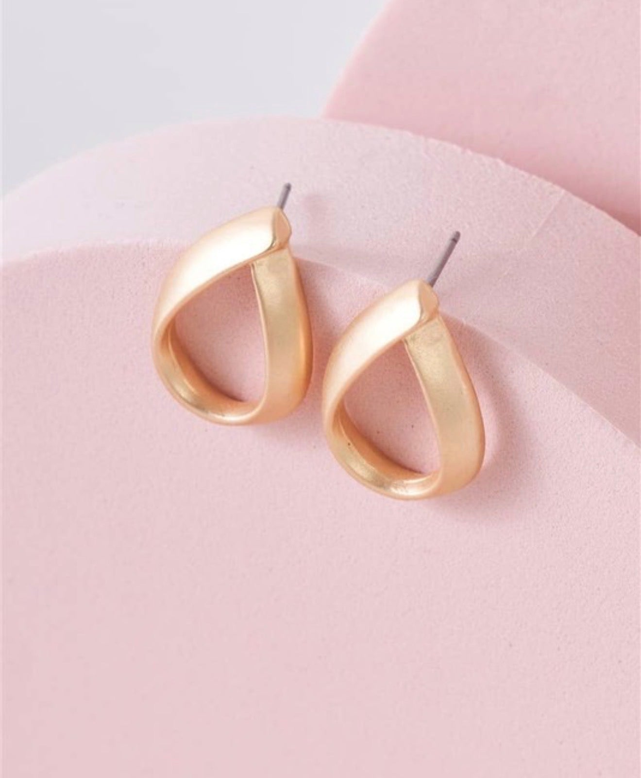 Matte Gold Looped Water Droop Stud Earrings
