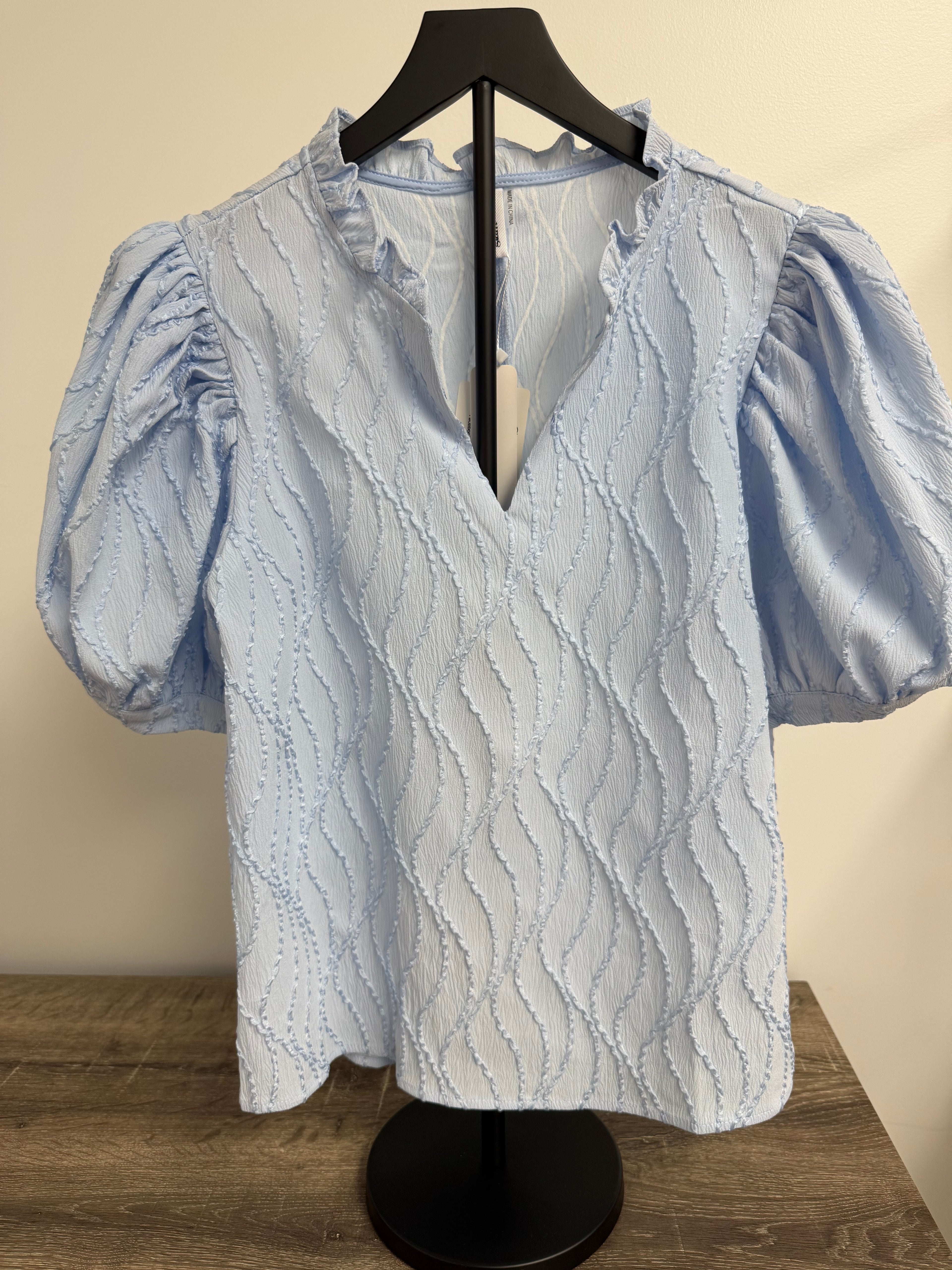 Ruffle V-Neck Puff Sleeve Top in Blue