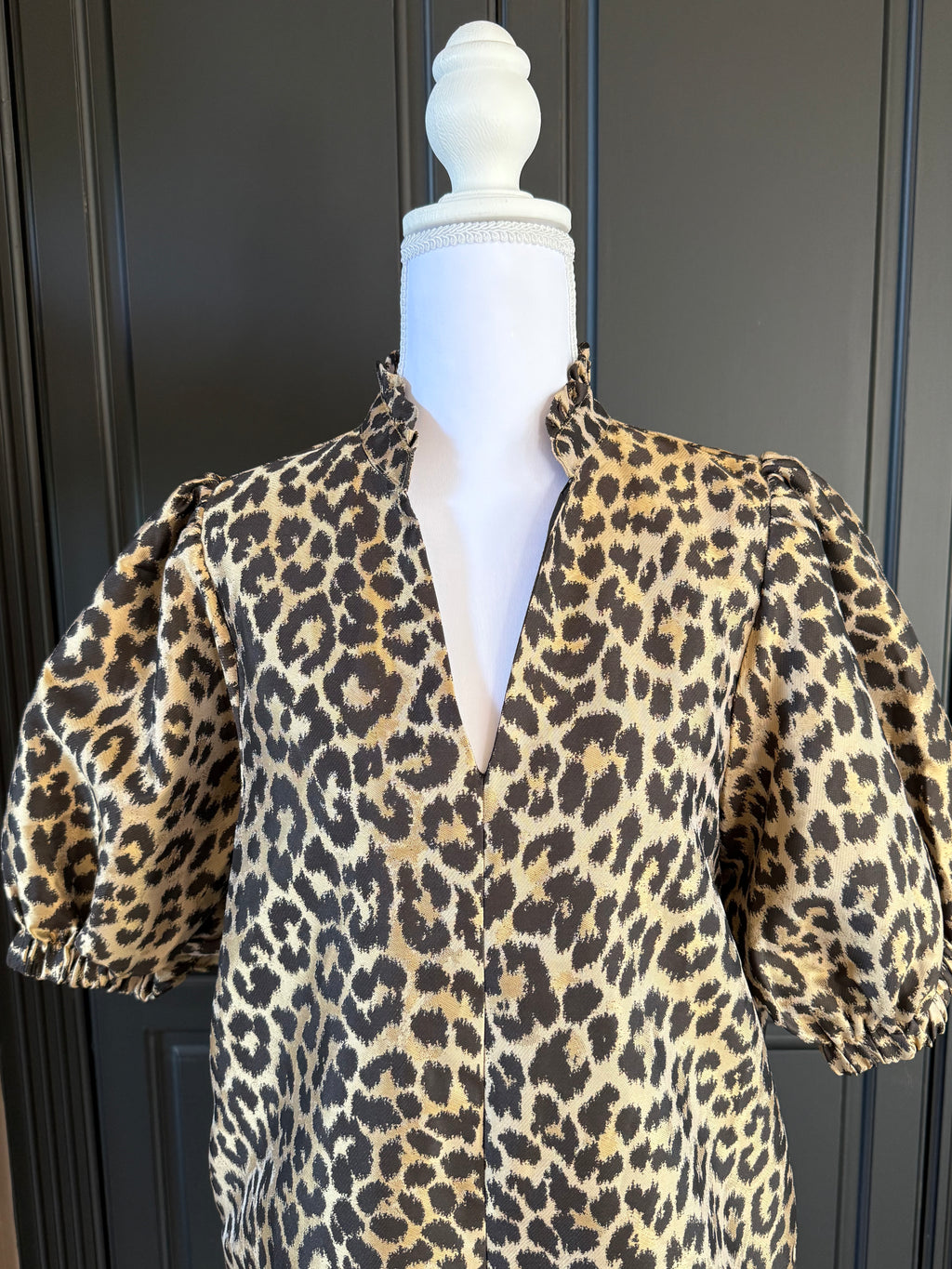 Leopard Puff Sleeve V-Neck Shift Dress